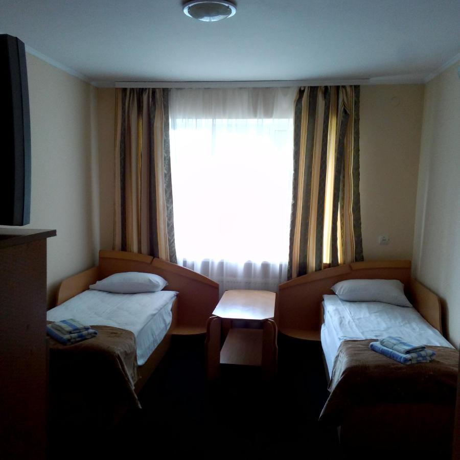 Malyvo Hotel Dilyatyn Quarto foto