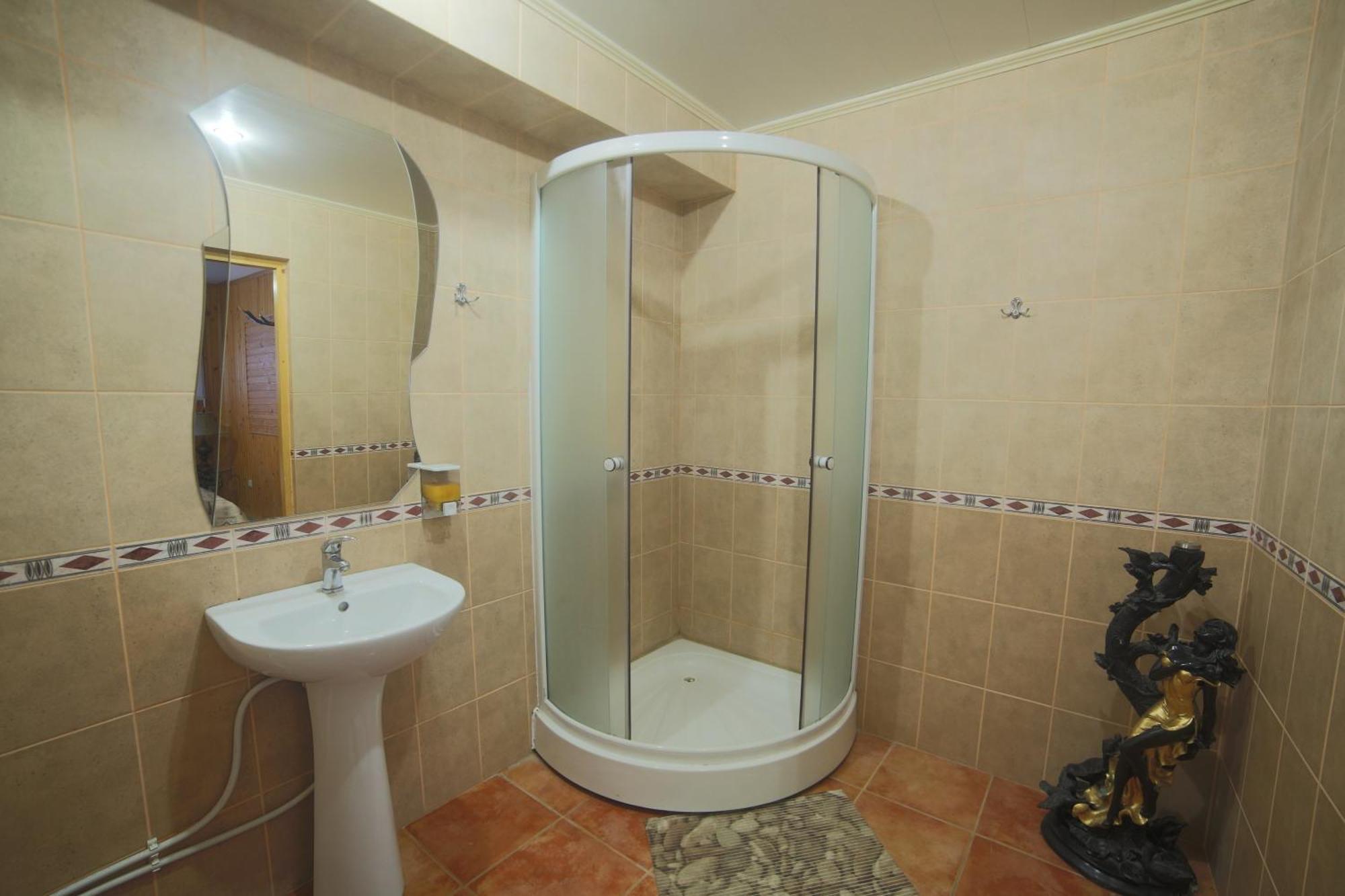 Malyvo Hotel Dilyatyn Quarto foto